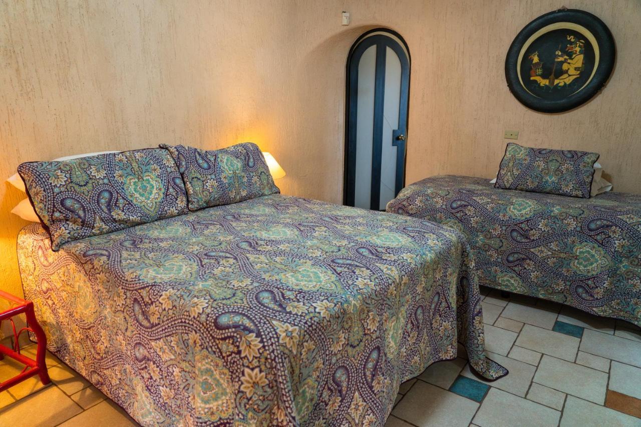 Casa Kootenay Waterfront Bed and breakfast 3*