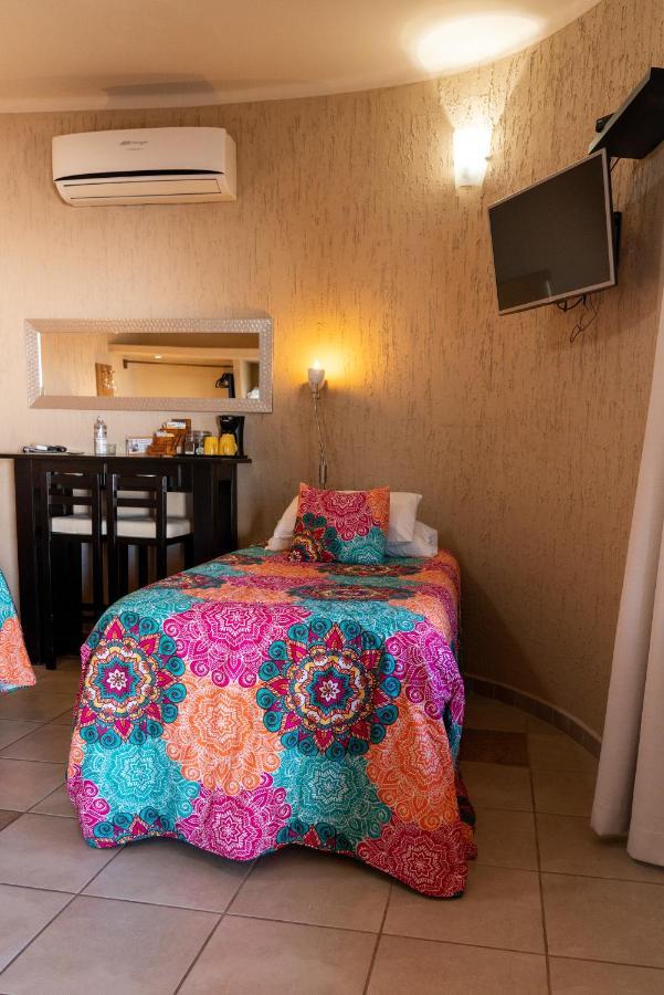 Casa Kootenay Waterfront Bed and breakfast 3*