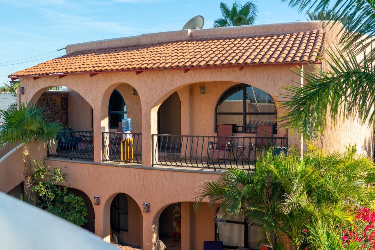 Casa Kootenay Waterfront Bed and breakfast 3*
