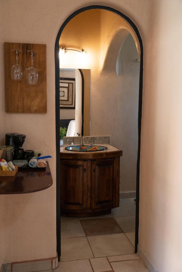 Casa Kootenay Waterfront Bed and breakfast 3*
