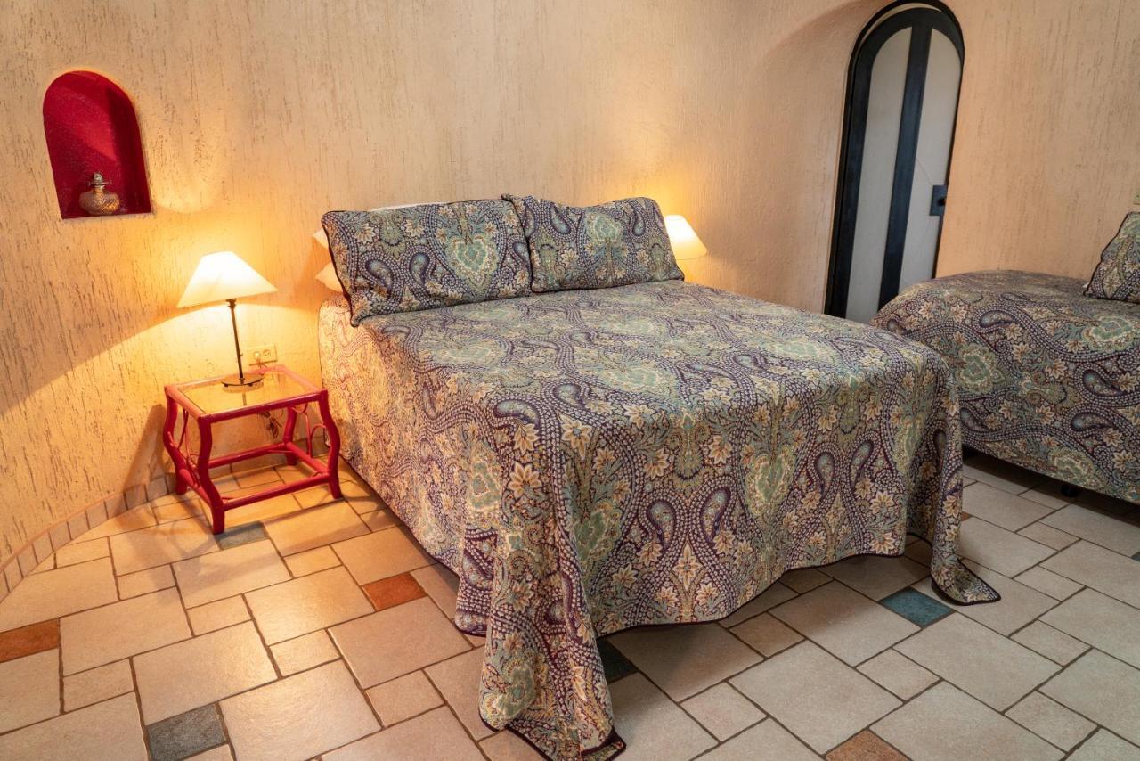 Casa Kootenay Waterfront Bed and breakfast